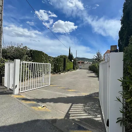 Apartment 65 M2, 200m De La Plage, Parking, Avec Mise A Disposition D'1 Paddle Et D'1 Surf *