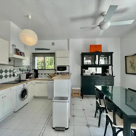 Apartment 65 M2, 200m De La Plage, Parking, Avec Mise A Disposition D'1 Paddle Et D'1 Surf Les Lecques