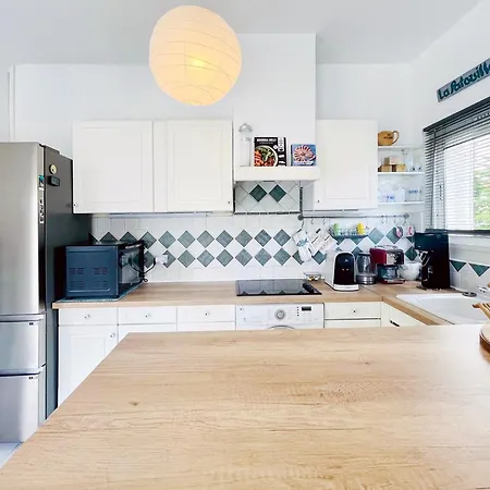 65 M2, 200m De La Plage, Parking, Avec Mise A Disposition D'1 Paddle Et D'1 Surf شقة *